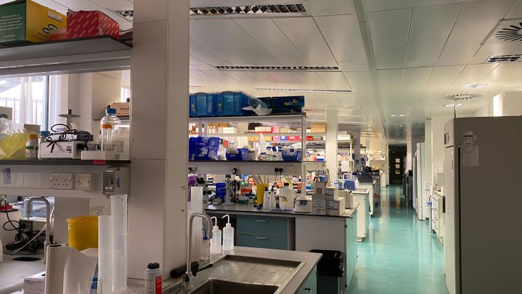 Image of a laboratory with equipment